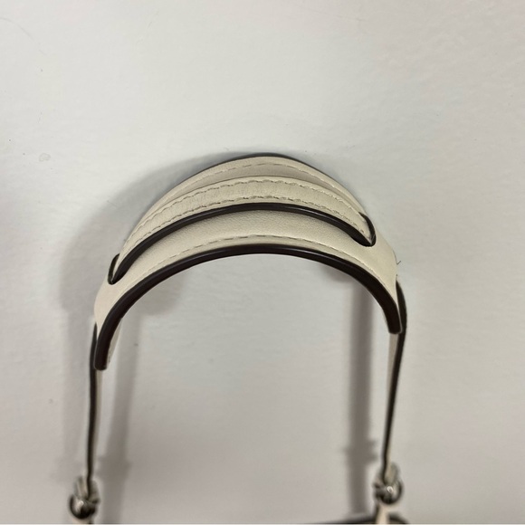 Coach Penelope shoulder bag in Chalk - Picture 7 of 11